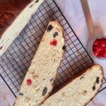julekake bread on wire rack